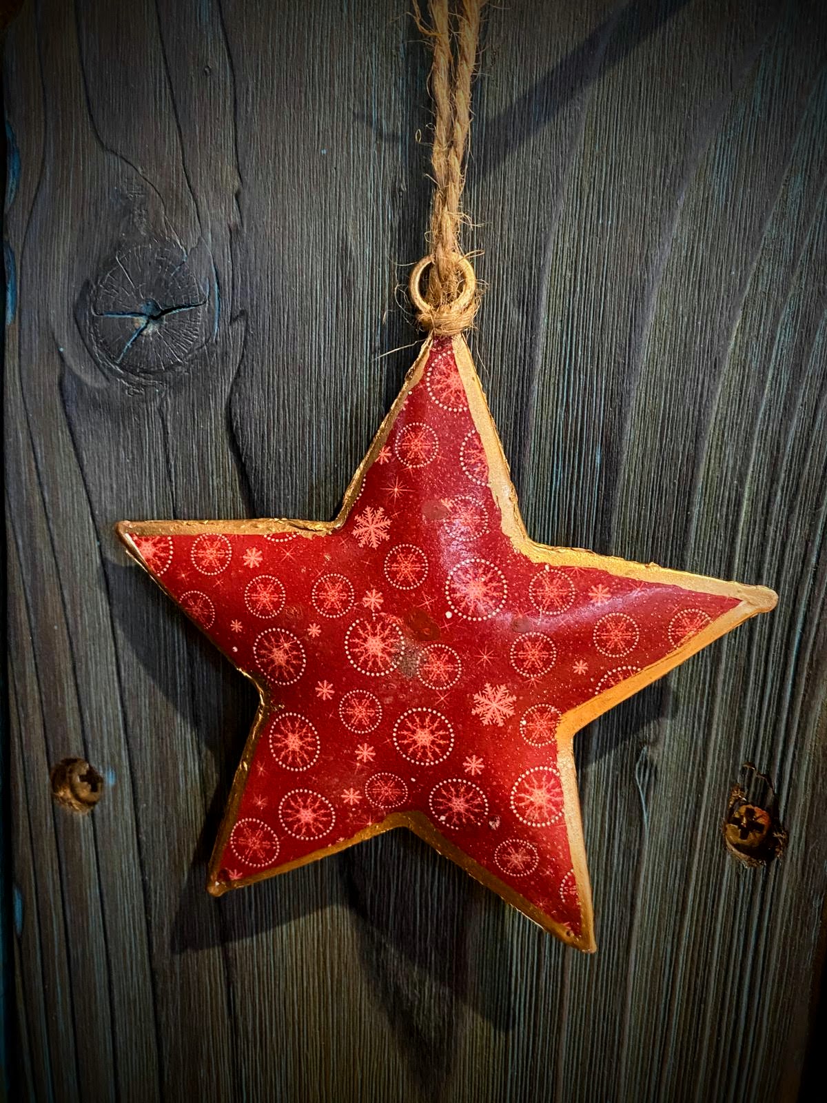 Metal Star with Winter Decoration