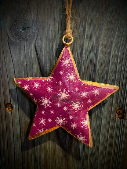 Metal Star with Winter Decoration