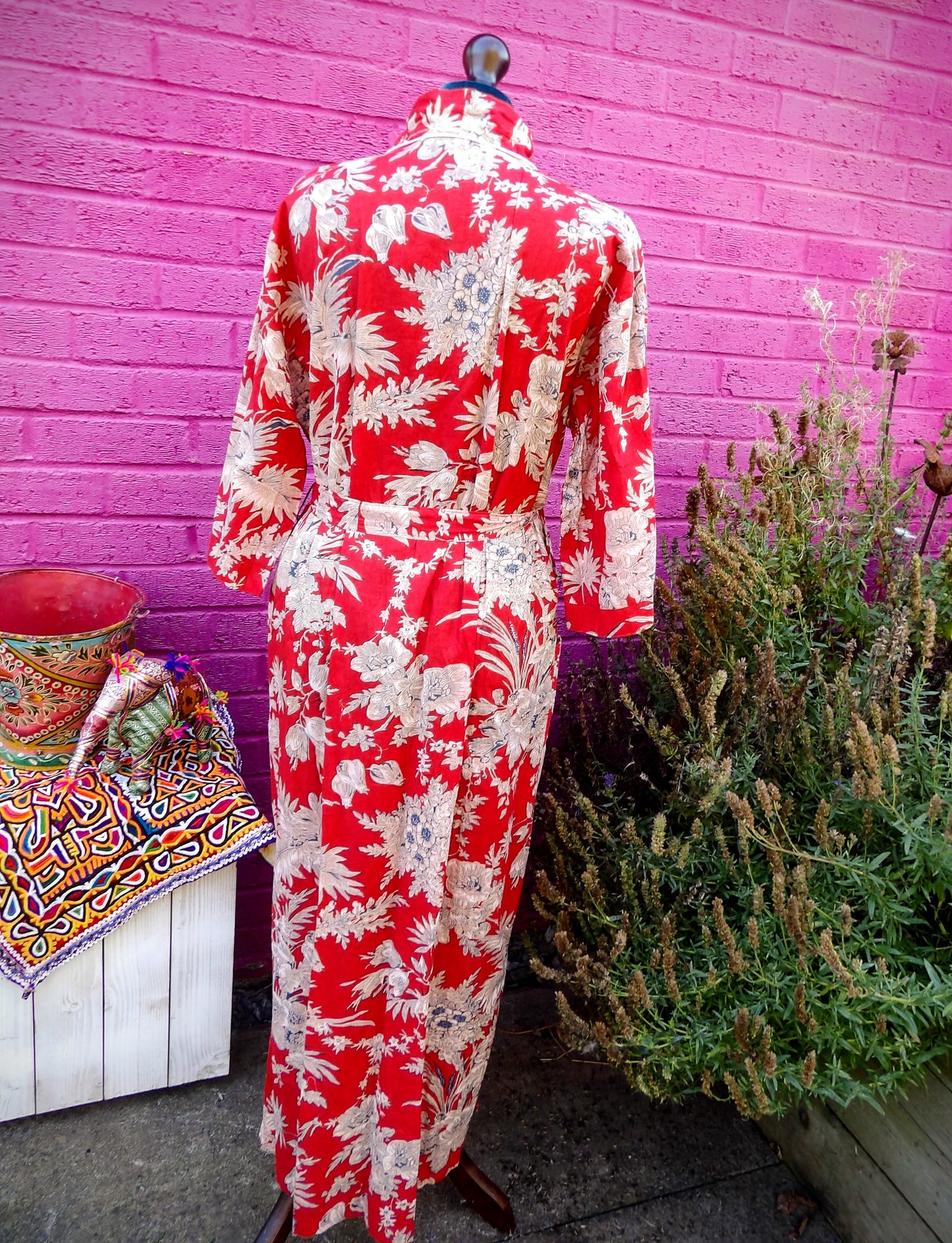 Indian Robes - Red & Beige Flowers