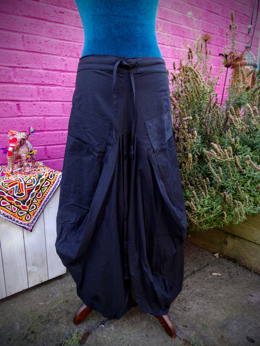 Oversized Pocket Long Boho Skirt - Black