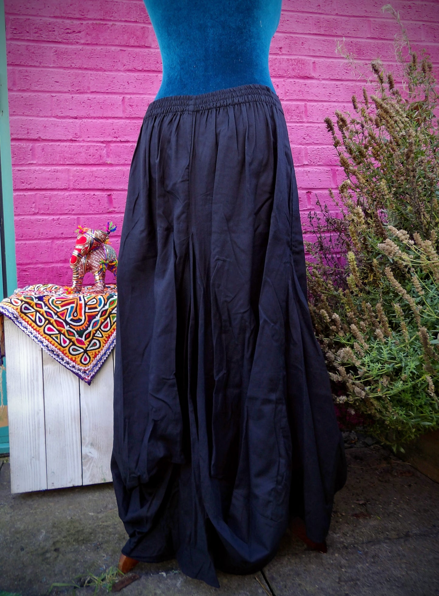 Oversized Pocket Long Boho Skirt - Black